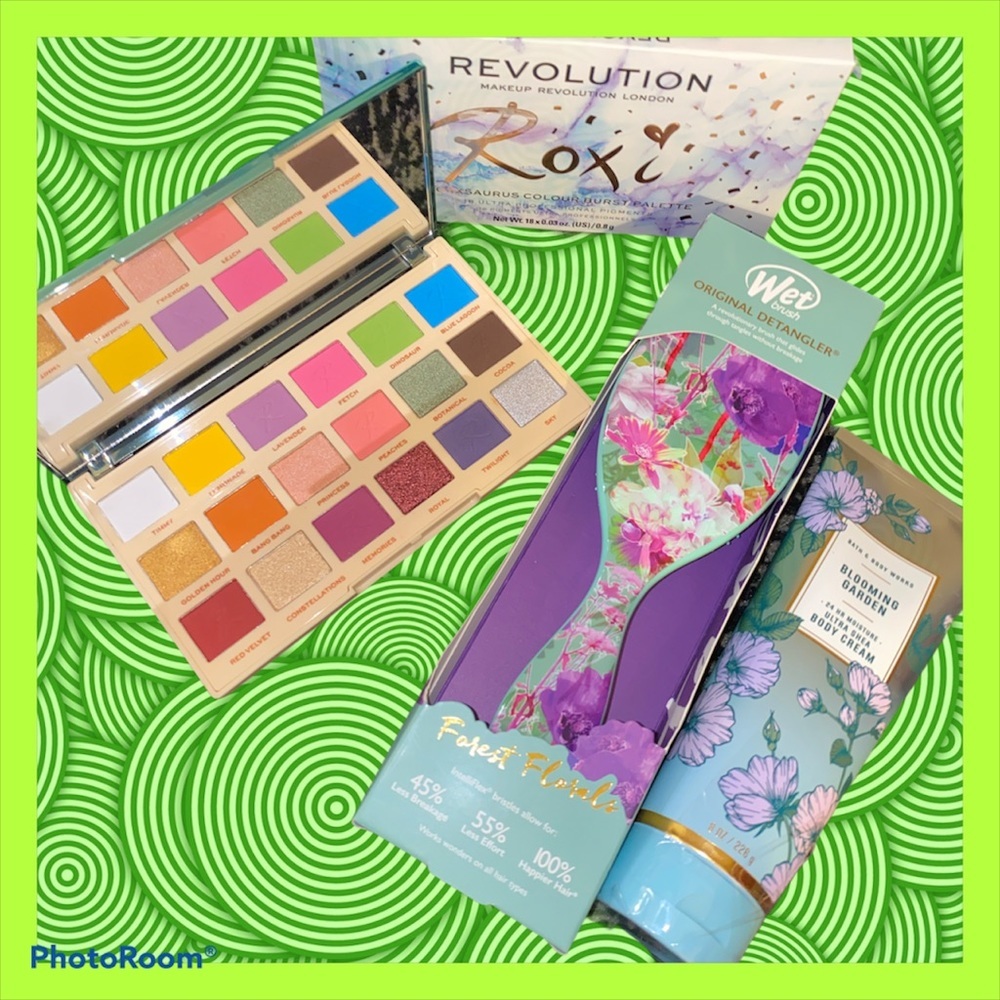 Forestโ floral blooming in the garden bundle